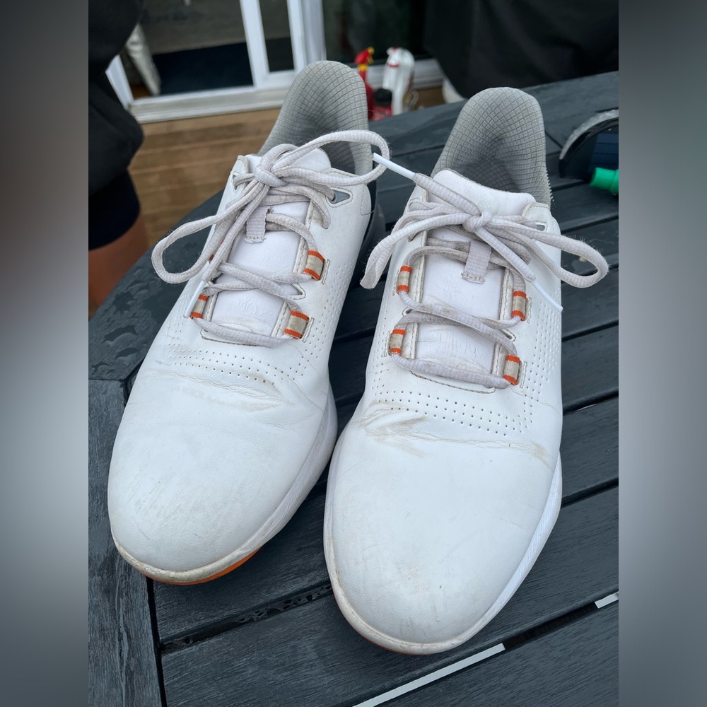 Footjoy size 10 men’s golf shoes